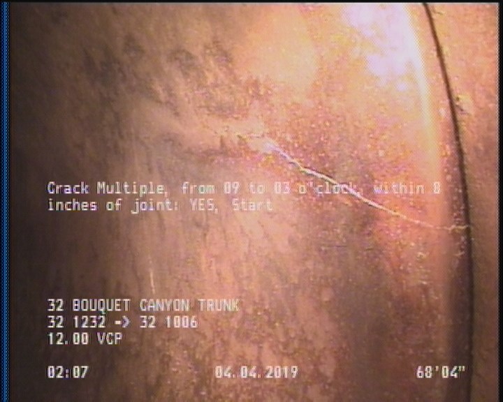 Crack Multiple, from 09 to 03 o'clock, within 8 inches of joint: YES, Start
