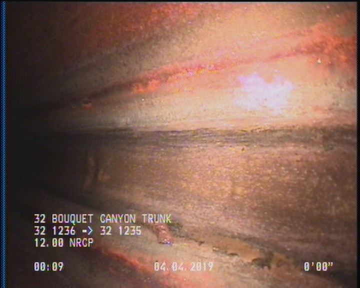 Deposits Attached Grease, 5 %of cross sectional area, from 05 to 07 o'clock, , within 8 inches of joint: YES, Start