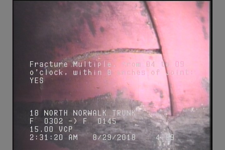 Fracture Multiple, from 04 to 09 o'clock, within 8 inches of joint: YES