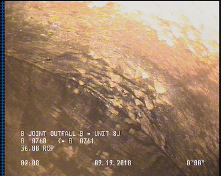 Surface Reinforcement Visible, from 10 to 02 o'clock, within 8 inches of joint: YES
