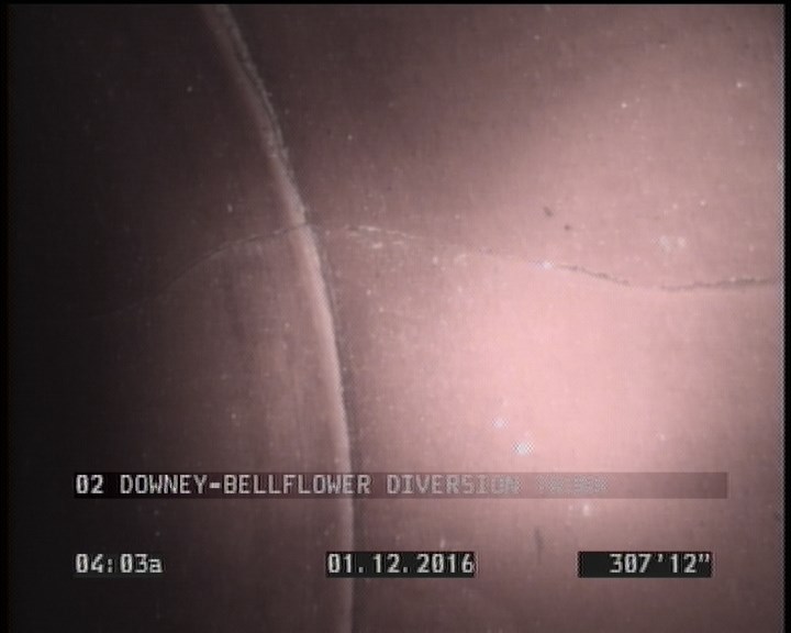 Crack Longitudinal, at 02 o'clock, within 8 inches of joint: YES