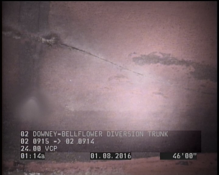 Crack Longitudinal, at 09 o'clock, within 8 inches of joint: YES