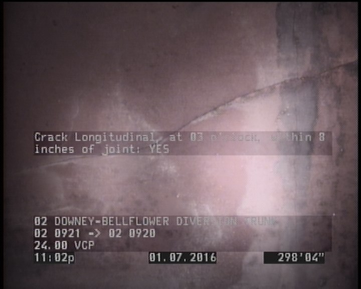 Crack Longitudinal, at 03 o'clock, within 8 inches of joint: YES