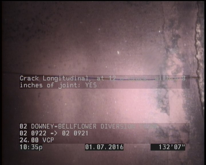 Crack Longitudinal, at 12 o'clock, within 8 inches of joint: YES