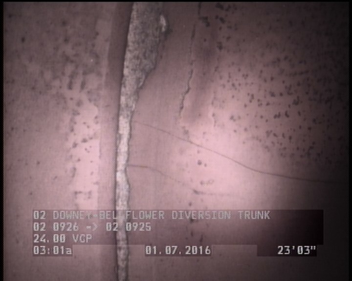 Crack Longitudinal, at 12 o'clock, within 8 inches of joint: YES