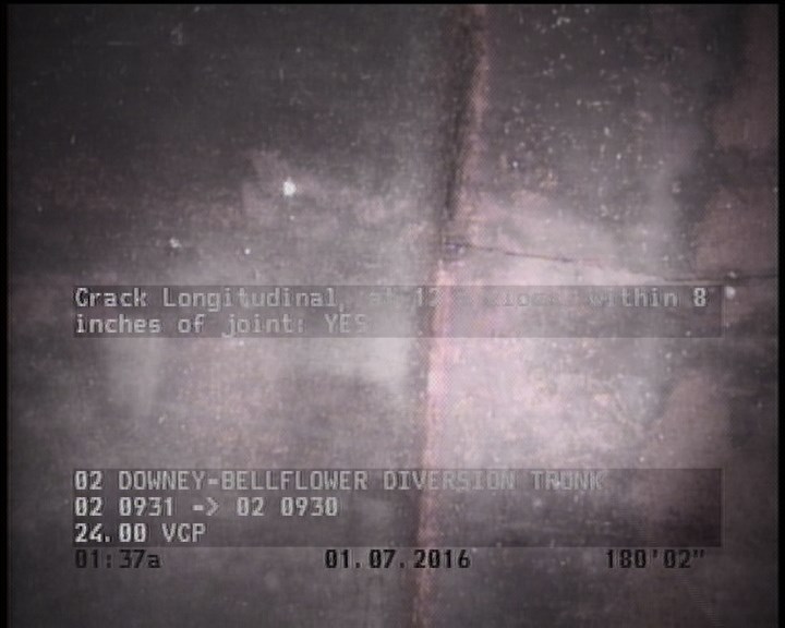 Crack Longitudinal, at 12 o'clock, within 8 inches of joint: YES