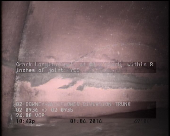 Crack Longitudinal, at 09 o'clock, within 8 inches of joint: YES