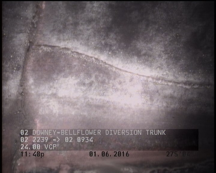 Crack Longitudinal, at 09 o'clock, within 8 inches of joint: YES
