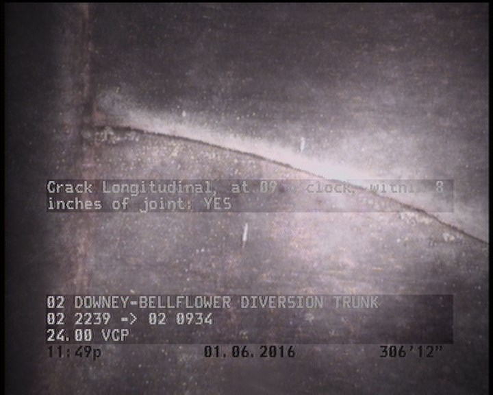 Crack Longitudinal, at 09 o'clock, within 8 inches of joint: YES
