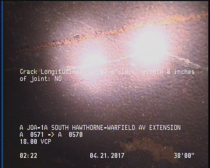Crack Longitudinal, at 02 o'clock, within 8 inches of joint: NO