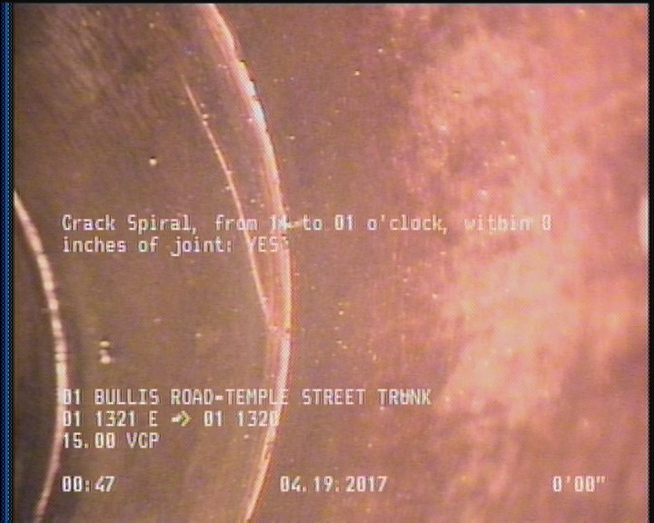 Crack Spiral, from 11 to 01 o'clock, within 8 inches of joint: YES
