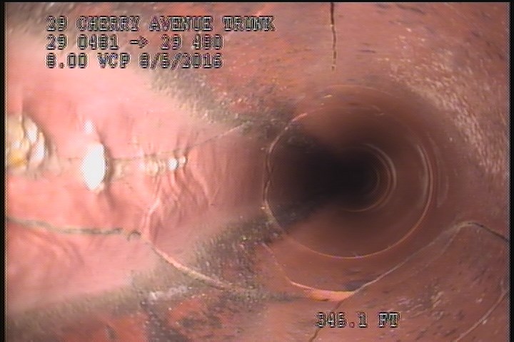 Fracture Multiple, from 06 to 05 o'clock, within 8 inches of joint: YES, Start - SLIGHT
