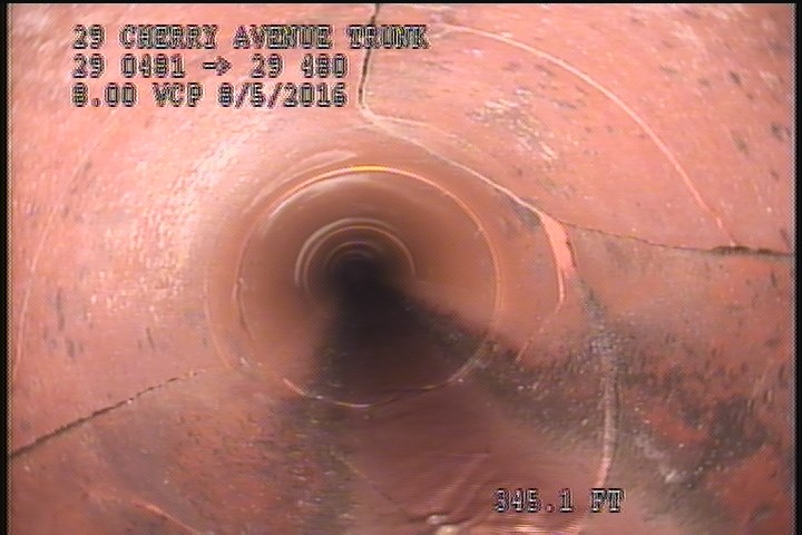 Fracture Multiple, from 06 to 05 o'clock, within 8 inches of joint: YES - SLIGHT