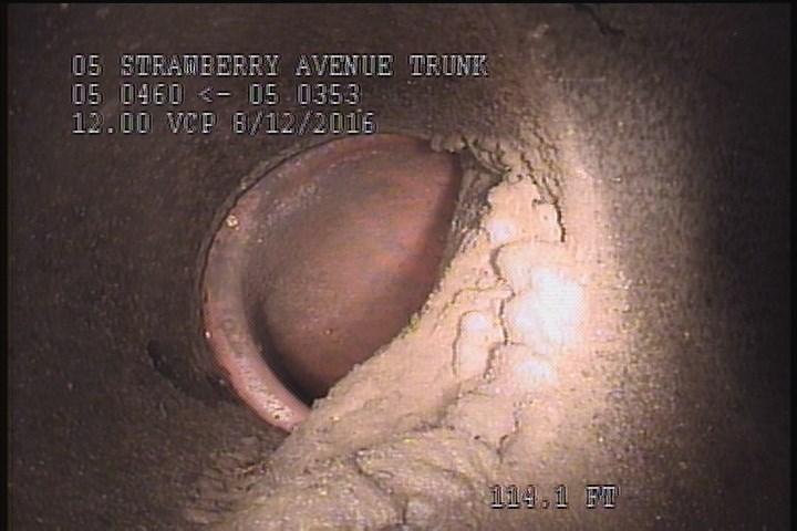 Tap Factory Made Defective, at 10 o'clock, -, within 8 inches of joint: NO, 6" - 20% DEBRIS