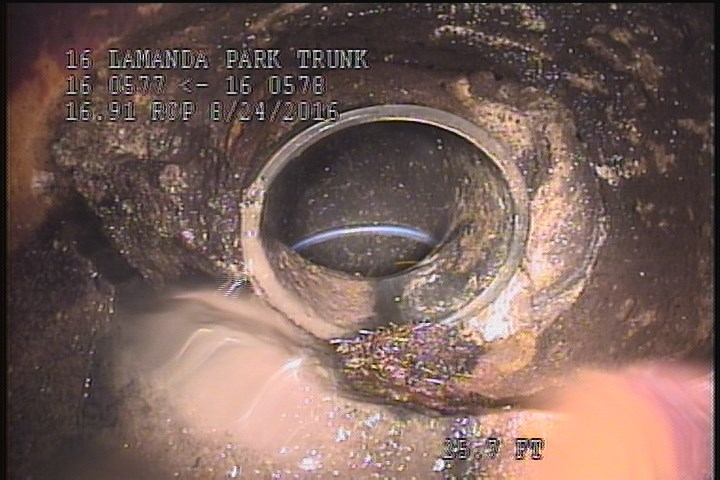 Tap Factory Made Active, at 01 o'clock, -, within 8 inches of joint: NO, 4" - UNSEALED