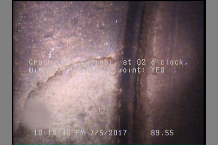 Crack Longitudinal, at 02 o'clock, within 8 inches of joint: YES