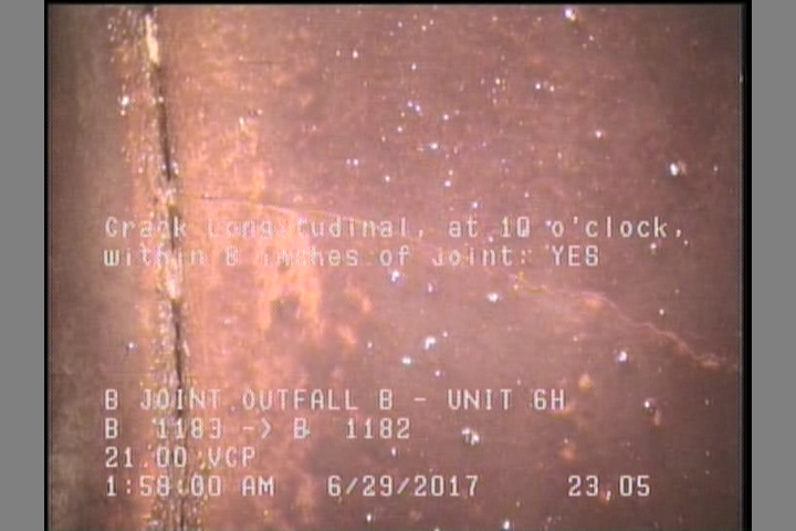 Crack Longitudinal, at 10 o'clock, within 8 inches of joint: YES