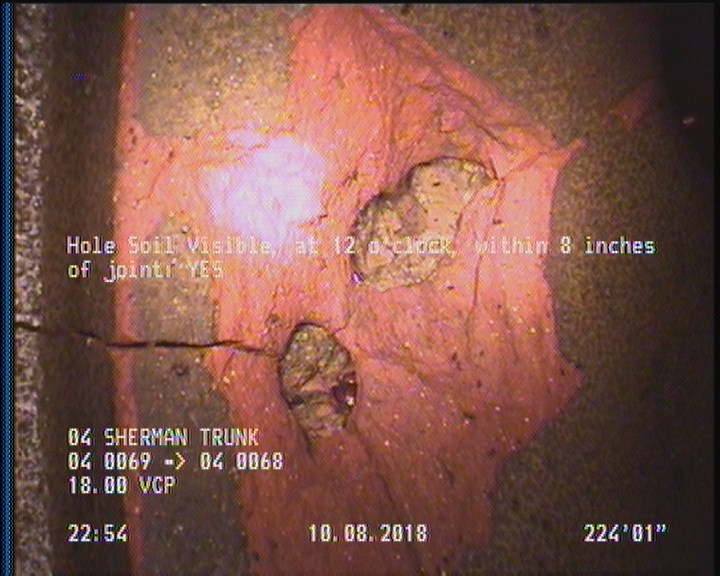 Hole Soil Visible, at 12 o'clock, within 8 inches of joint: YES