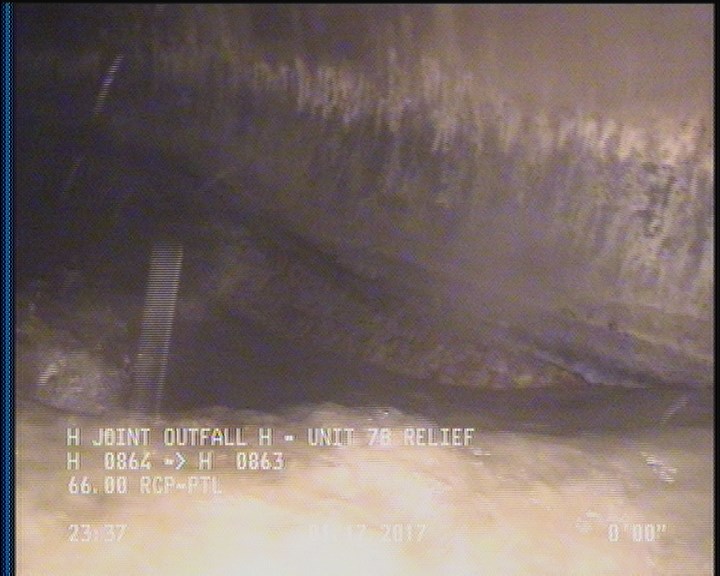 Deposits Attached Grease, 5 %of cross sectional area, from 04 to 08 o'clock, , within 8 inches of joint: YES, Start