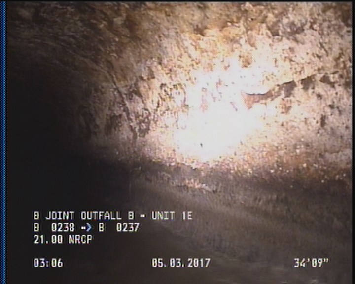 Deposits Attached Grease, 5 %of cross sectional area, from 04 to 08 o'clock, , within 8 inches of joint: YES, Start