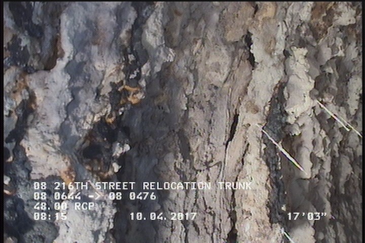 Surface Reinforcement Visible, from 09 to 03 o'clock, within 8 inches of joint: YES