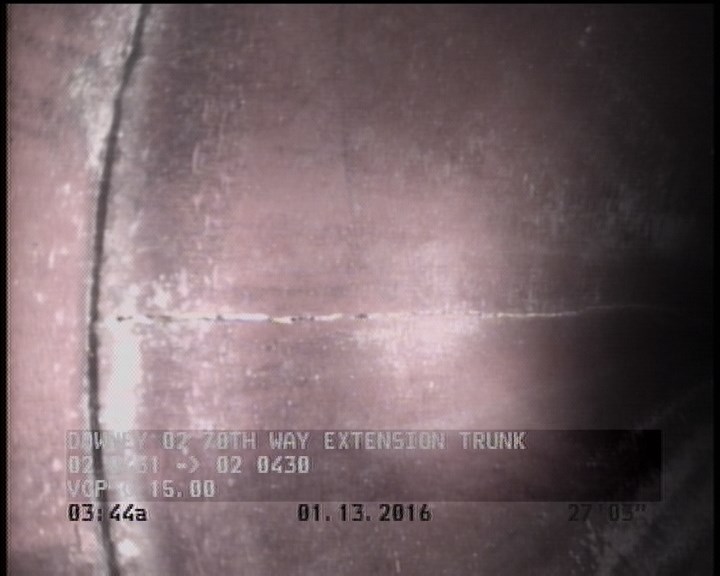Crack Longitudinal, at 12 o'clock, within 8 inches of joint: YES