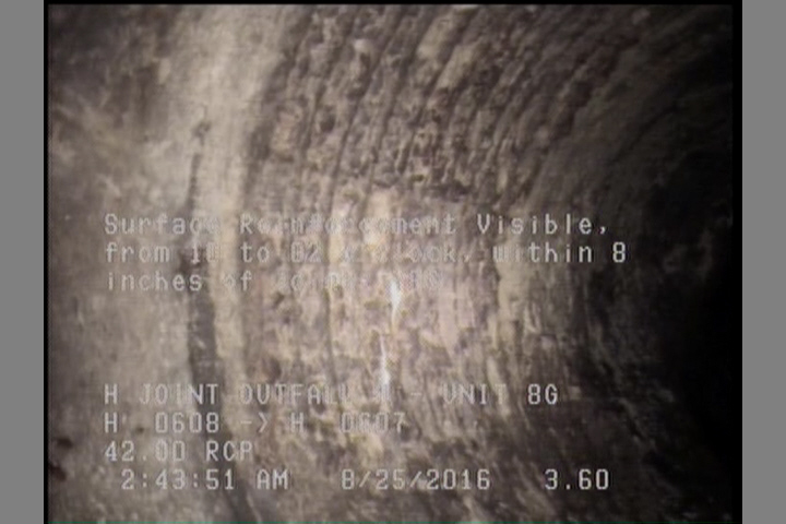Surface Reinforcement Visible, from 10 to 02 o'clock, within 8 inches of joint: YES