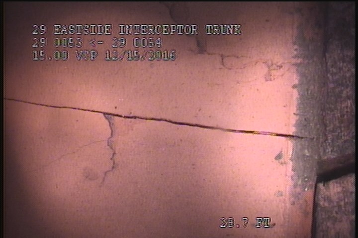 Crack Longitudinal, at 12 o'clock, within 8 inches of joint: YES