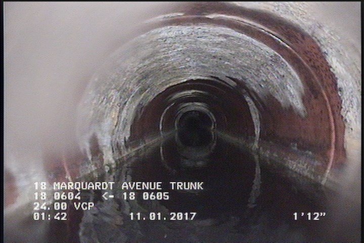 Deposits Attached Encrustation, 5 %of cross sectional area, from 08 to 04 o'clock, , within 8 inches of joint: YES, Start