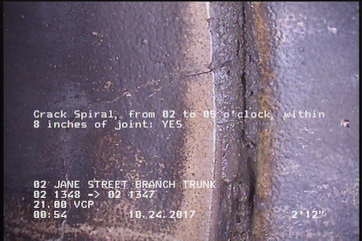 Crack Spiral, from 02 to 05 o'clock, within 8 inches of joint: YES