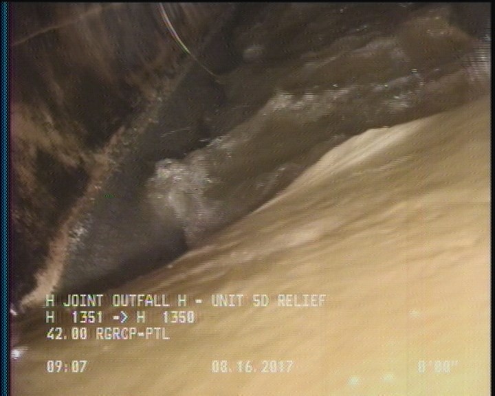 Deposits Attached Grease, 5 %of cross sectional area, from 04 to 08 o'clock, , within 8 inches of joint: YES, Start