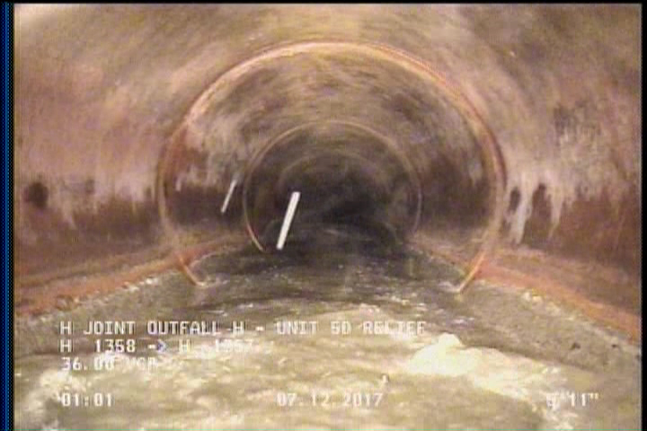 Deposits Attached Grease, 5 %of cross sectional area, from 04 to 08 o'clock, , within 8 inches of joint: YES, Start