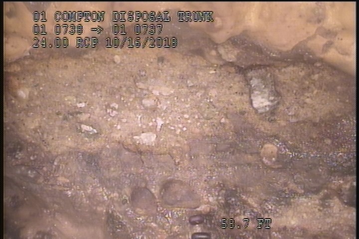 Surface Aggregate Missing, from 02 to 03 o'clock, within 8 inches of joint: NO - SEVERE AGG