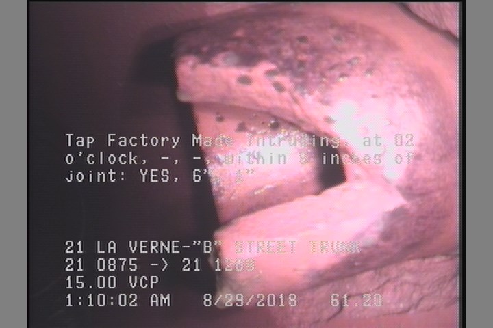 Tap Factory Made Intruding, at 02 o'clock, -, -, within 8 inches of joint: YES, 6", 1"