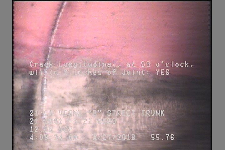 Crack Longitudinal, at 09 o'clock, within 8 inches of joint: YES