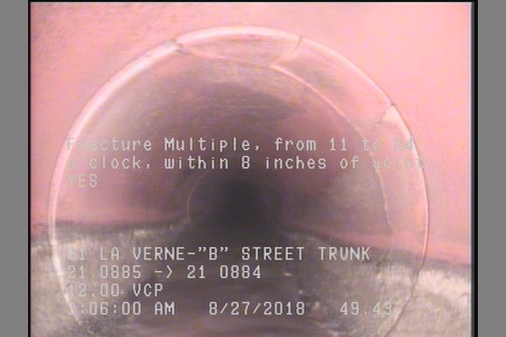Fracture Multiple, from 11 to 04 o'clock, within 8 inches of joint: YES