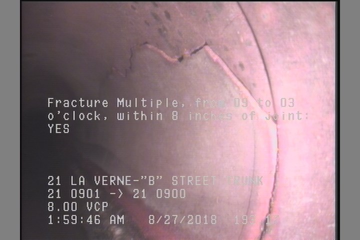 Fracture Multiple, from 09 to 03 o'clock, within 8 inches of joint: YES