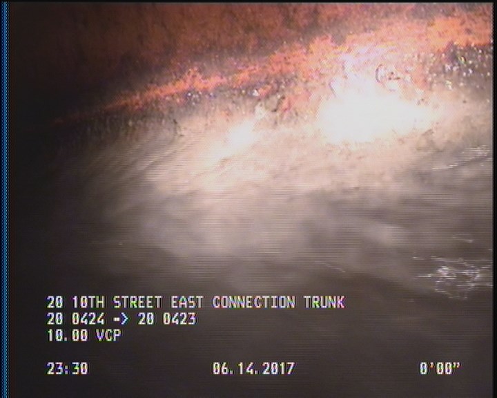 Deposits Attached Grease, 5 %of cross sectional area, from 04 to 08 o'clock, , within 8 inches of joint: YES, Start