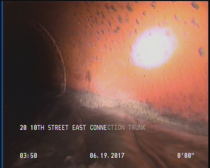 Deposits Attached Grease, 5 %of cross sectional area, from 04 to 08 o'clock, , within 8 inches of joint: YES, Start