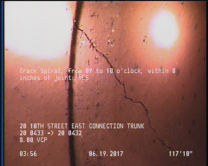 Crack Spiral, from 09 to 10 o'clock, within 8 inches of joint: YES