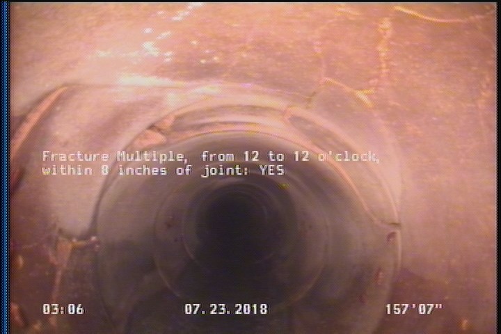 Fracture Multiple, from 12 to 12 o'clock, within 8 inches of joint: YES