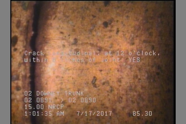 Crack Longitudinal, at 12 o'clock, within 8 inches of joint: YES