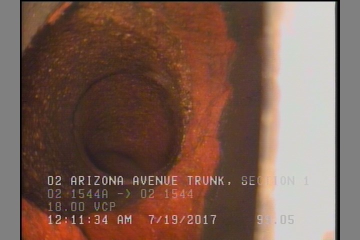 Tap Break-In, at 02 o'clock, -, within 8 inches of joint: NO, 6"