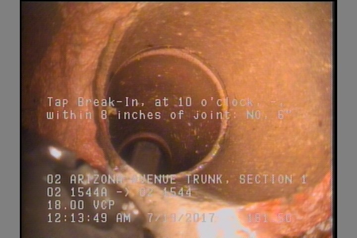 Tap Break-In, at 10 o'clock, -, within 8 inches of joint: NO, 6"