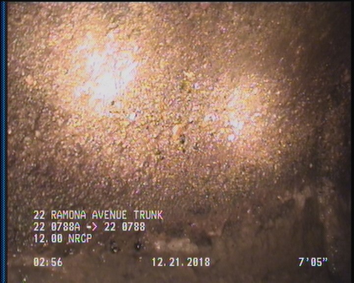 Surface Aggregate Projecting, from 08 to 04 o'clock, within 8 inches of joint: YES, Start