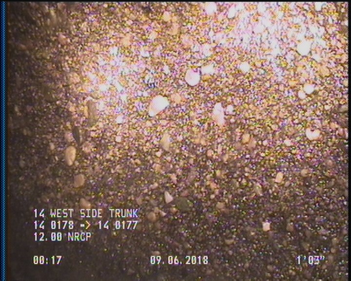 Surface Aggregate Projecting, from 08 to 04 o'clock, within 8 inches of joint: YES, Start
