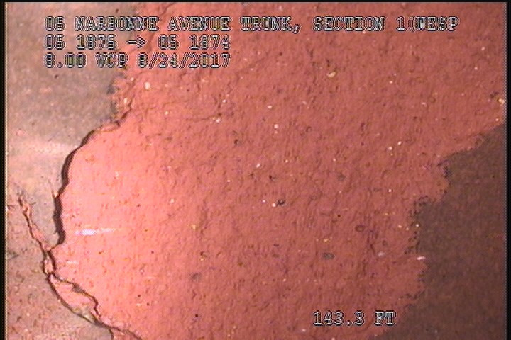 Surface Spalling, from 08 to 11 o'clock, within 8 inches of joint: YES