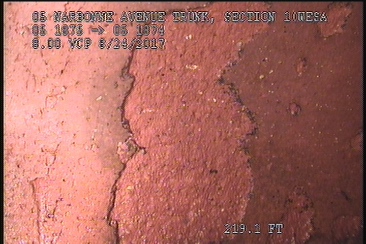 Surface Spalling, from 08 to 04 o'clock, within 8 inches of joint: YES - SPORATIC SLIGHT PEELING THROUGHOUT REACH