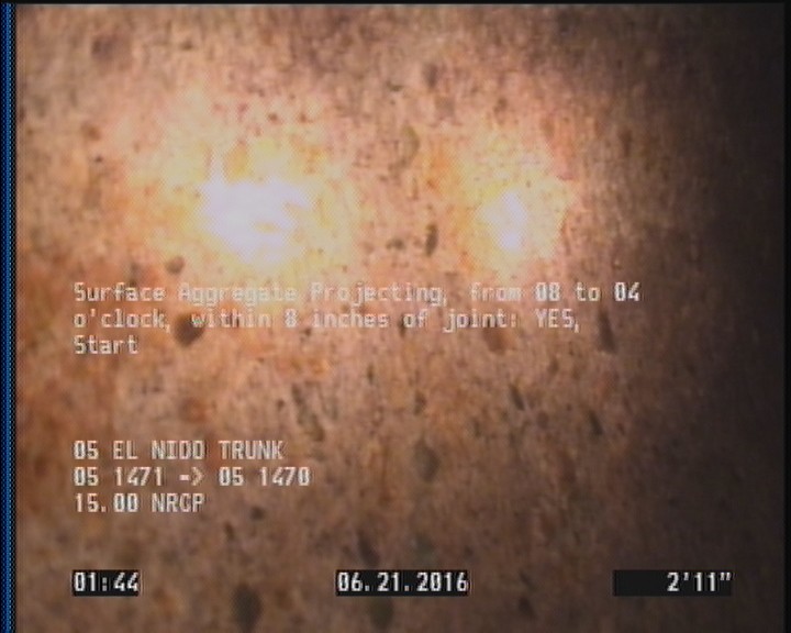 Surface Aggregate Projecting, from 08 to 04 o'clock, within 8 inches of joint: YES, Start