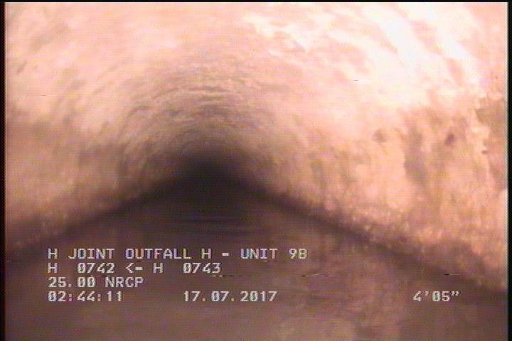 Deposits Attached Grease, 5 %of cross sectional area, from 04 to 08 o'clock, , within 8 inches of joint: YES, Start